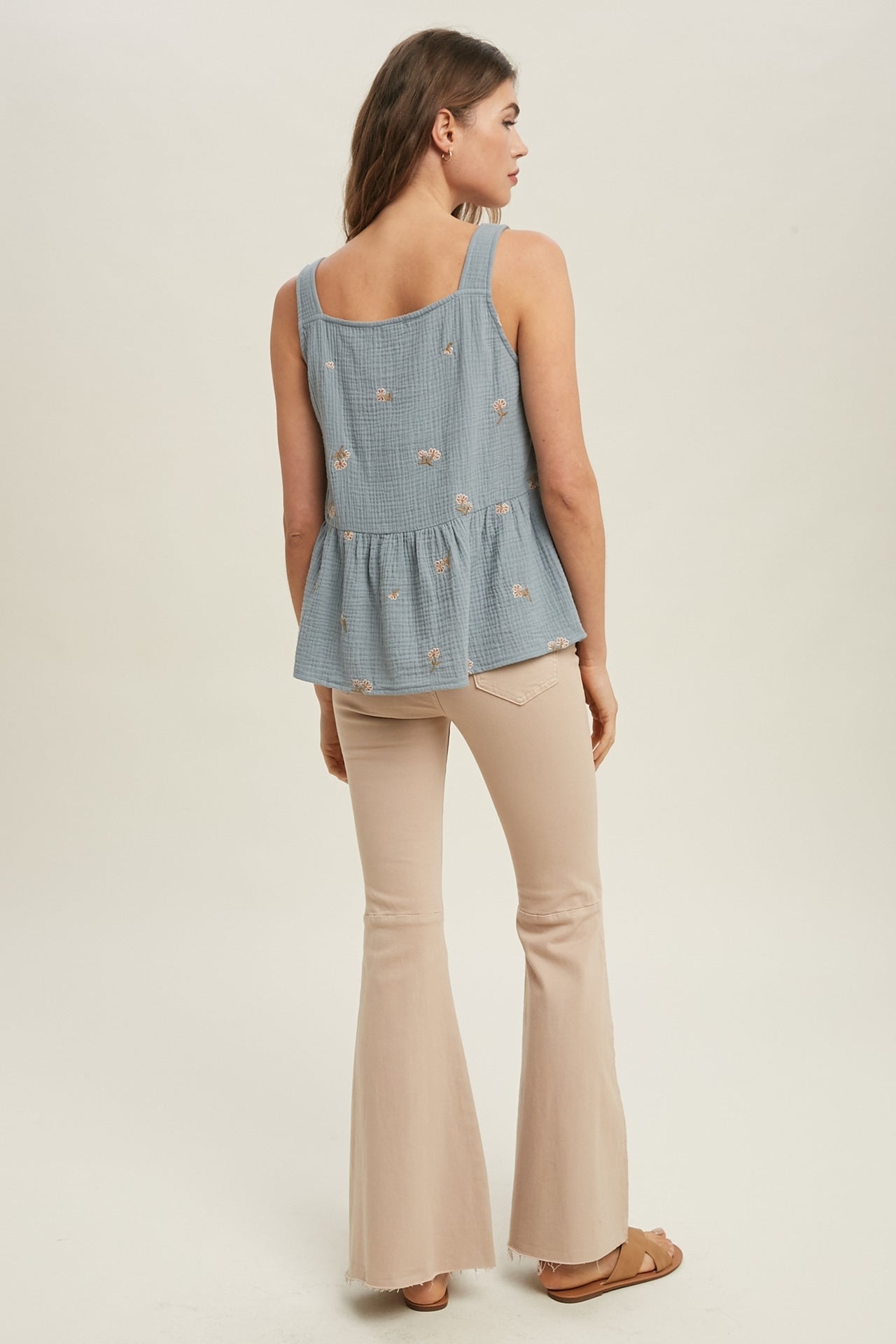 Cotton top for women: Embrodered cotton Sleeveless Blouse