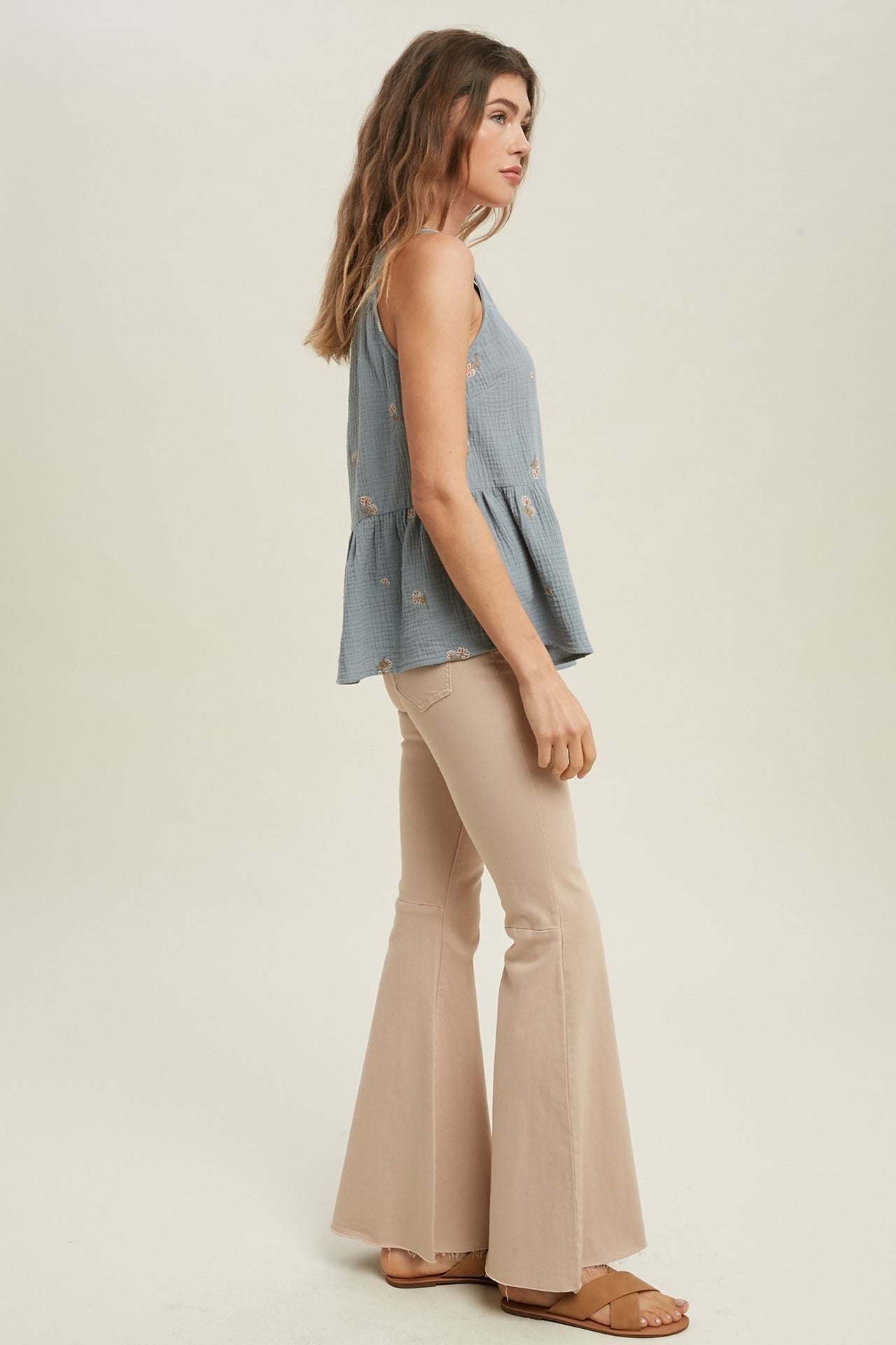 Cotton top for women: Embrodered cotton Sleeveless Blouse
