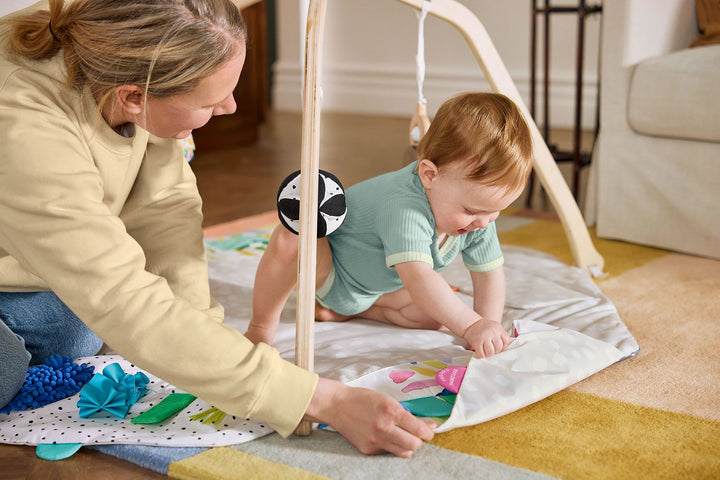 Lovevery baby play gym for tummy time and learning from KADOU Boutique