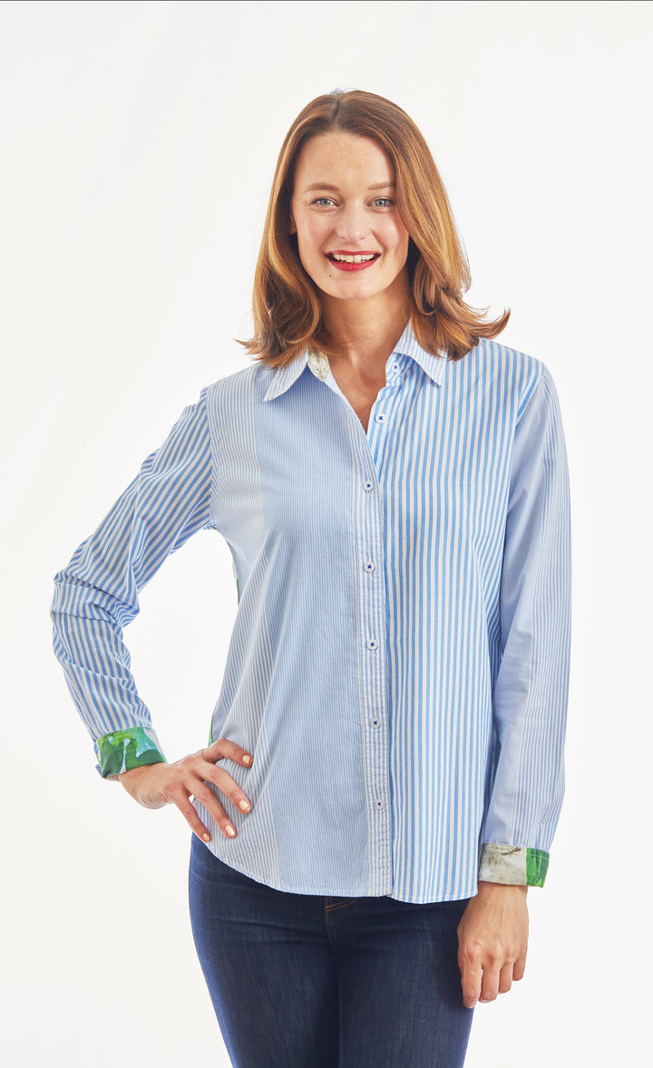 Chesapeake Top, Blue White Stripe With Motif On Back Of Picket Fence And Hydrangeas