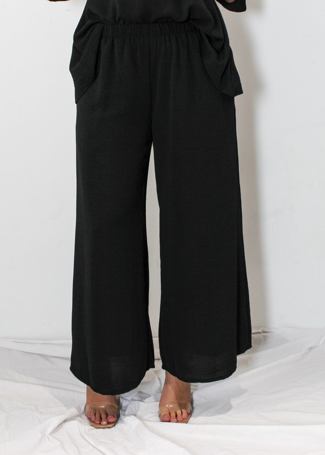 Airflow Pull-on Wide Leg Pants