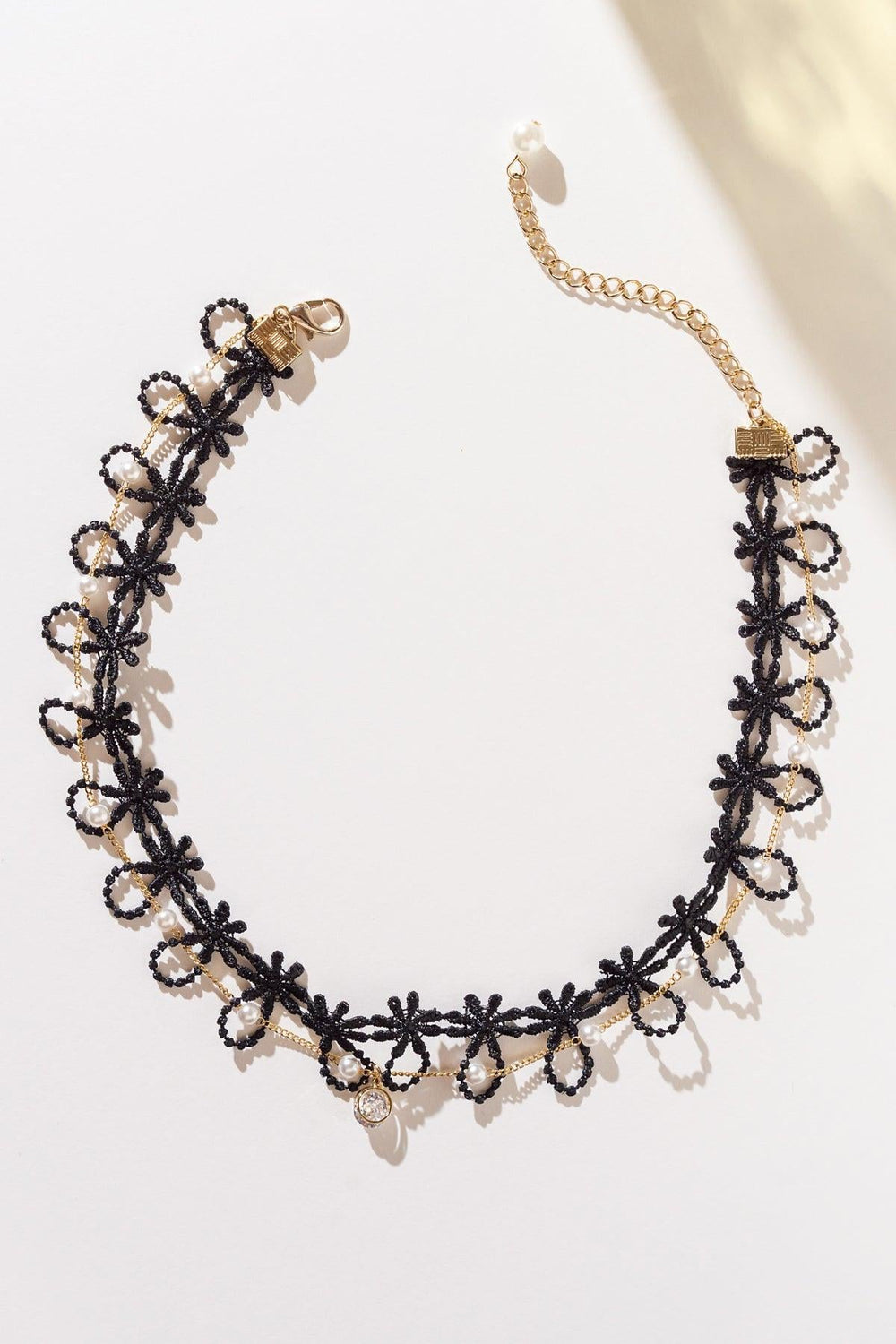 Daisy Chain Pearls Choker from KADOU Boutique