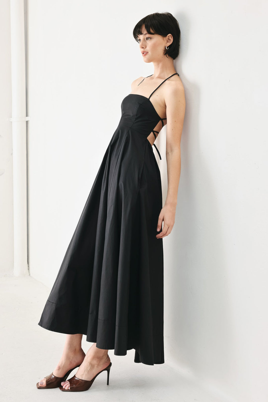 Pure Line Woven Midi Dress from KADOU Boutique