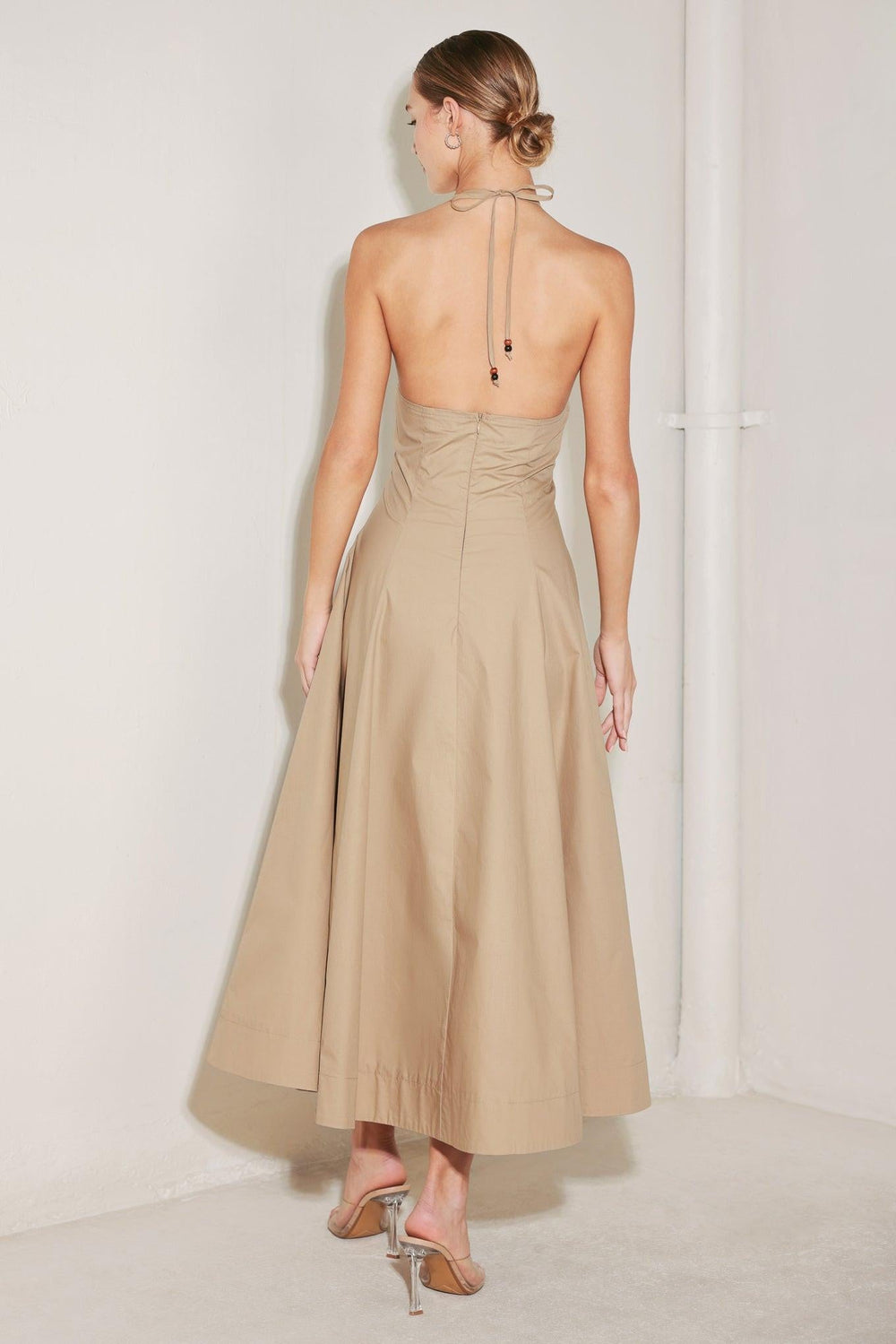 Resort Main Character Woven Midi Dress from KADOU Boutique