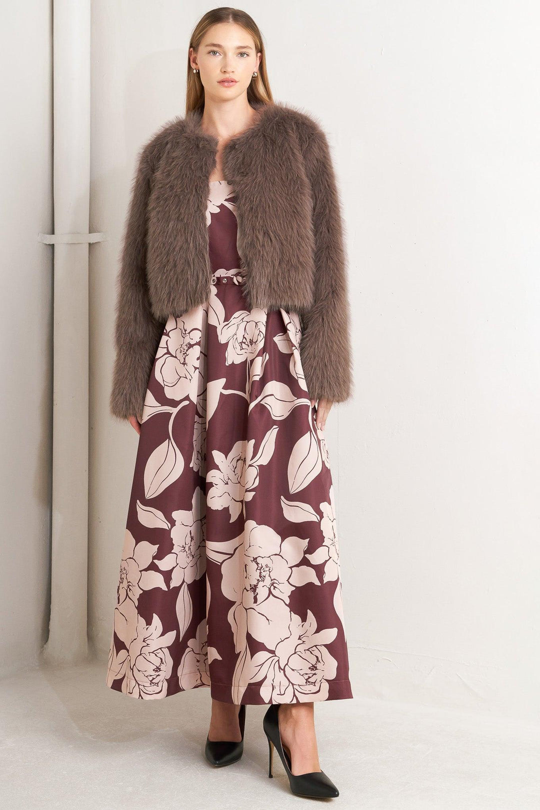 PLUSH ESCAPE MOCHA/CREAM FAUX FUR CROPPED JACKET
