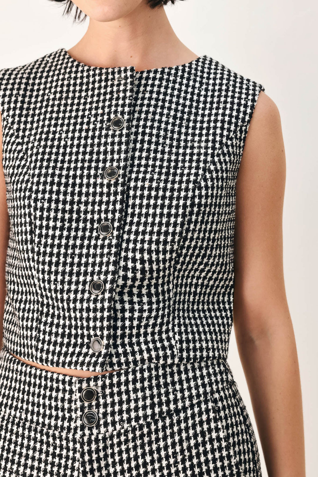CHECKED IN SPARKLE HOUNDSTOOTH VEST