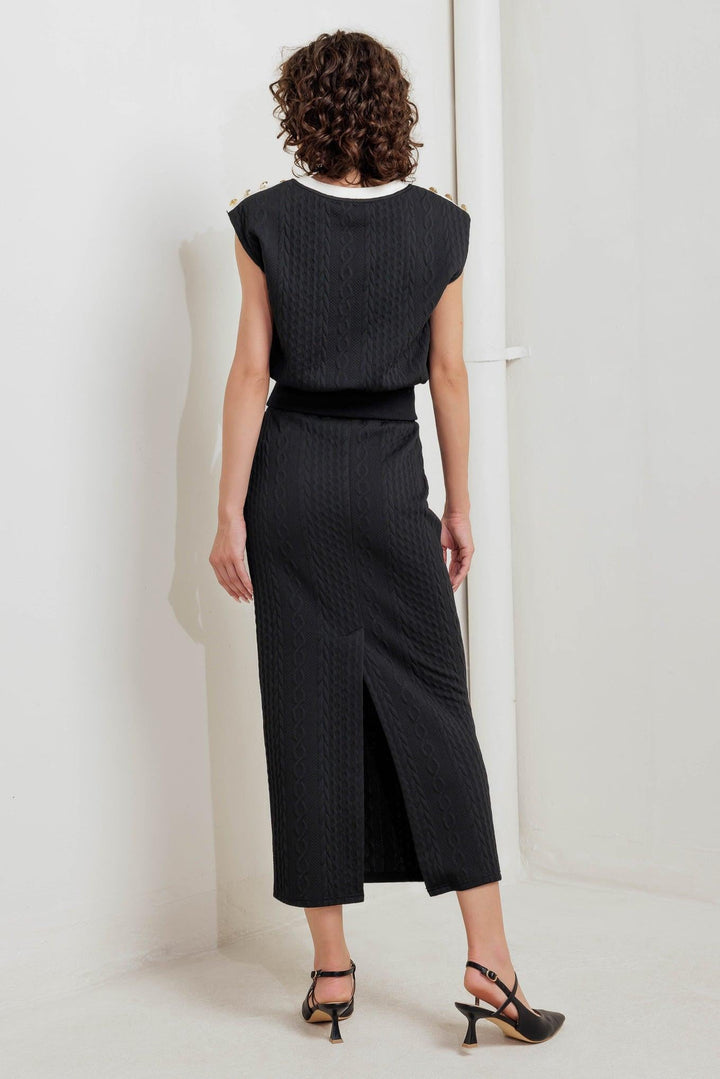 URBAN LUXE COMMAND KNIT MIDI SKIRT