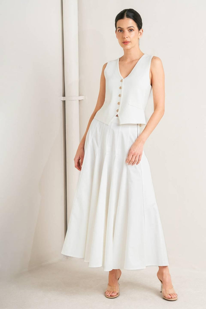 Pale Frame White Woven Circle Skirt from KADOU Boutique