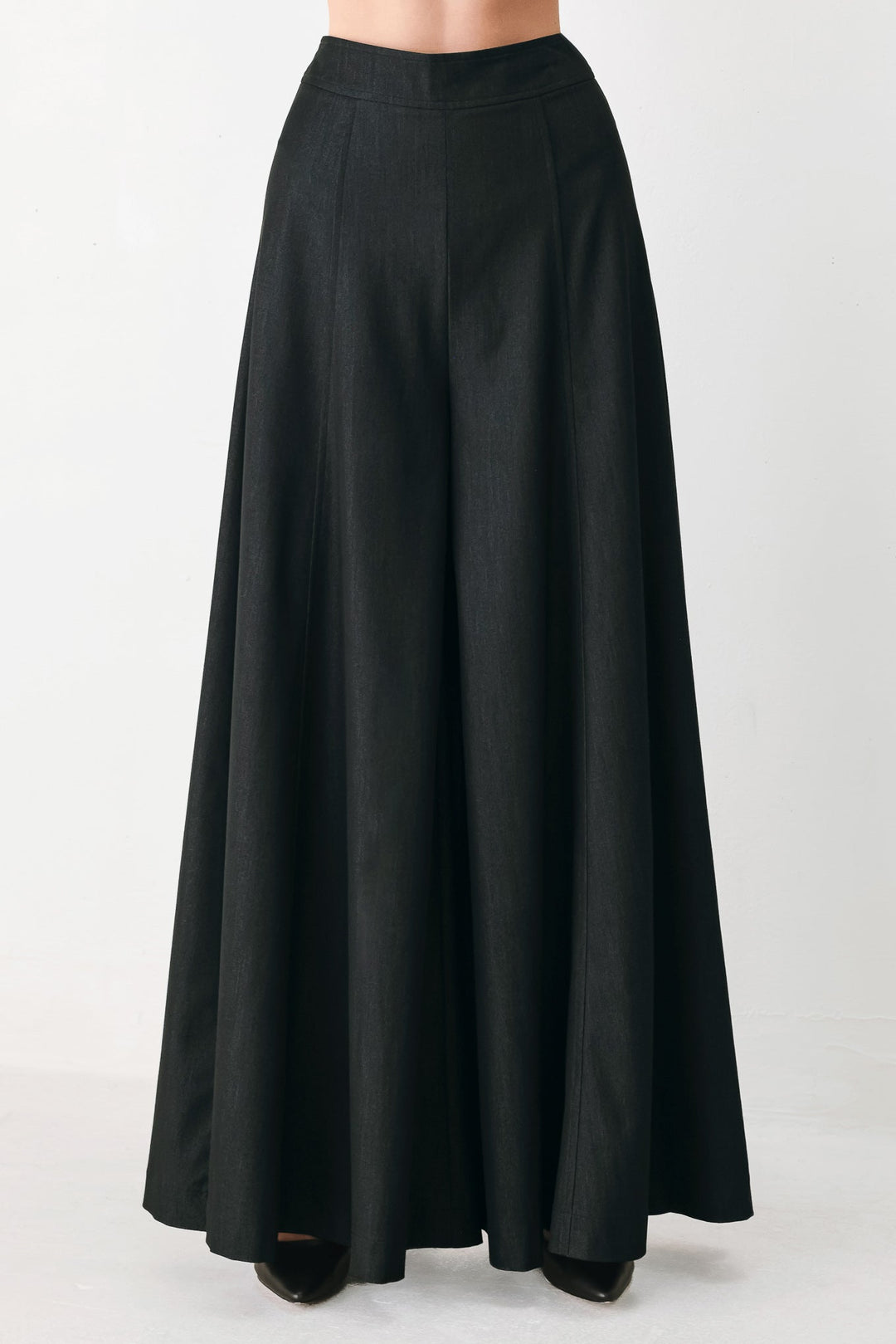 CASUAL ROMANCE WOVEN PANTS