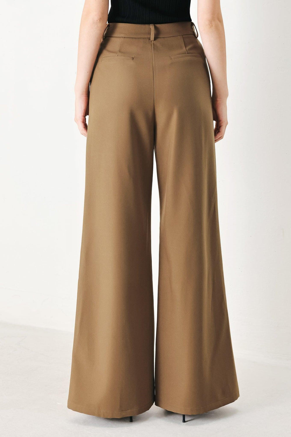 Rich Silhouette Woven Pants from KADOU Boutique