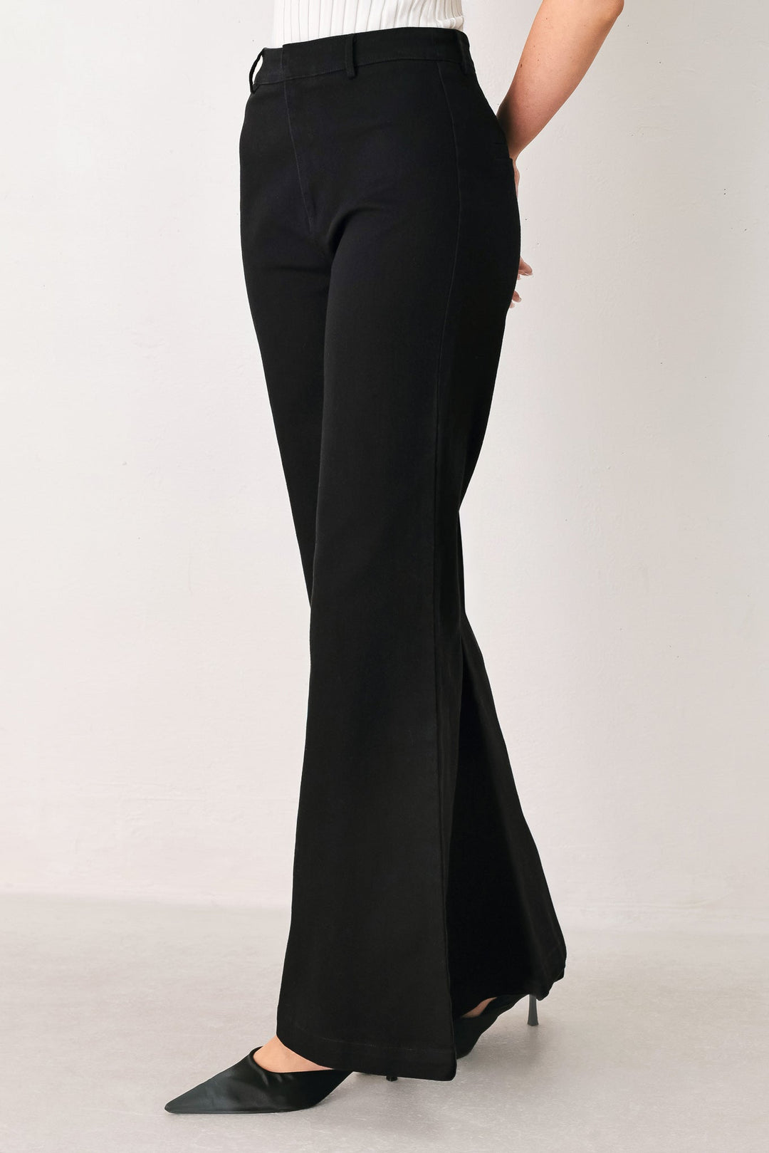 DENIM AUTHORITY BLACK DENIM WIDE-LEG PANTS