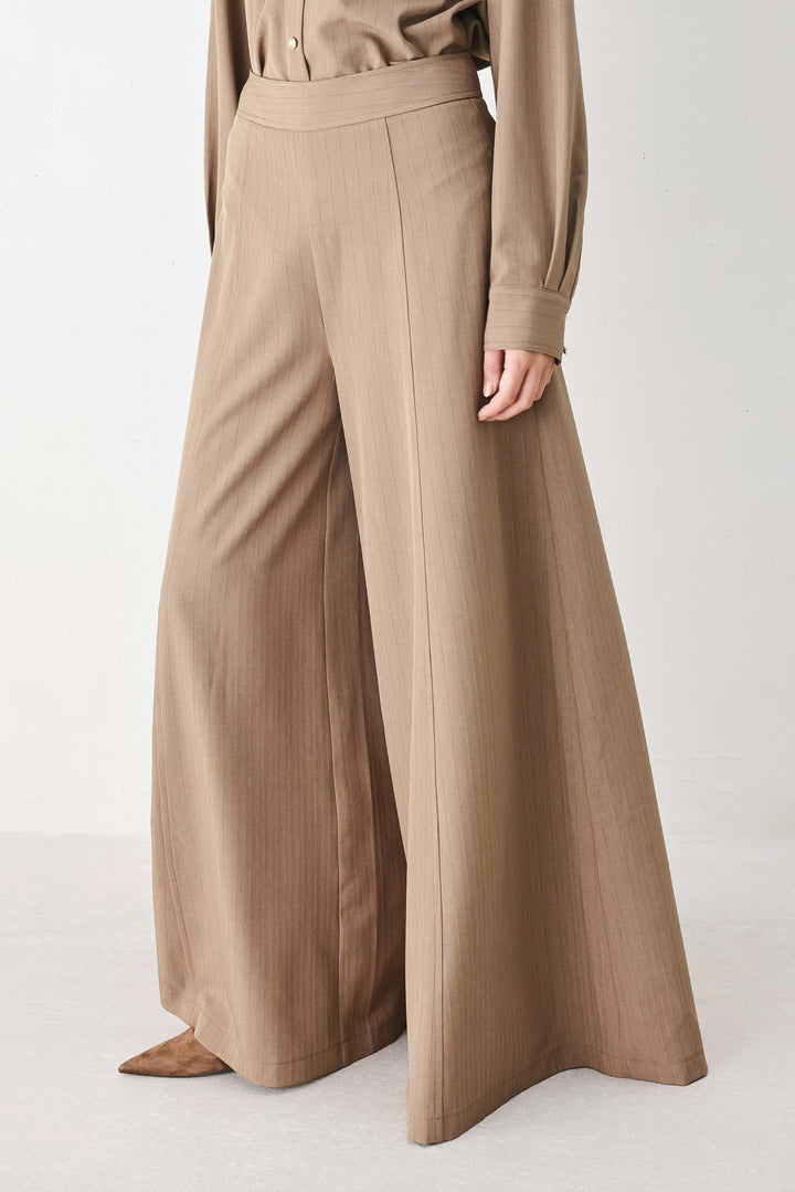 MOCHA MOMENT PINSTRIPE WIDE LEG PANTS