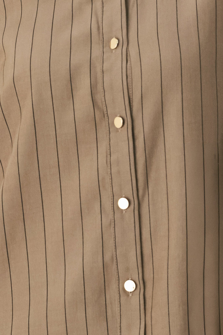 STRIPED DRAMA BROWN&amp; BLACK BUTTON-DOWN TOP