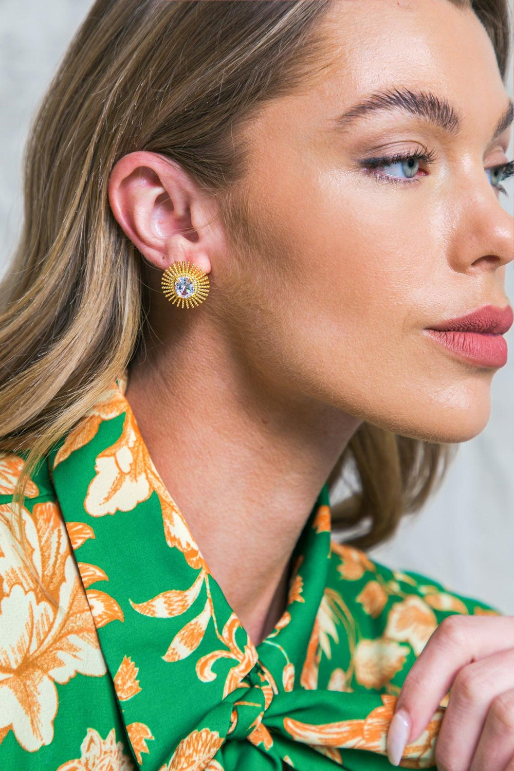 Sparkle Feminies Venus Earrings from KADOU Boutique