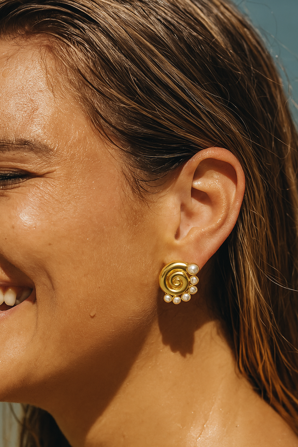 Mini Pearl Shell Earring from KADOU Boutique