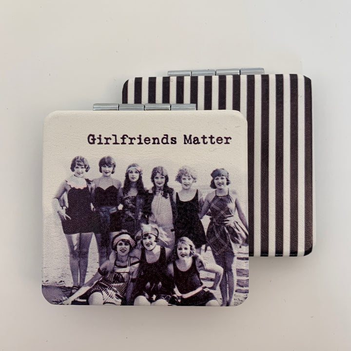 Pocket Folding Compact Mirror With Vintage Image