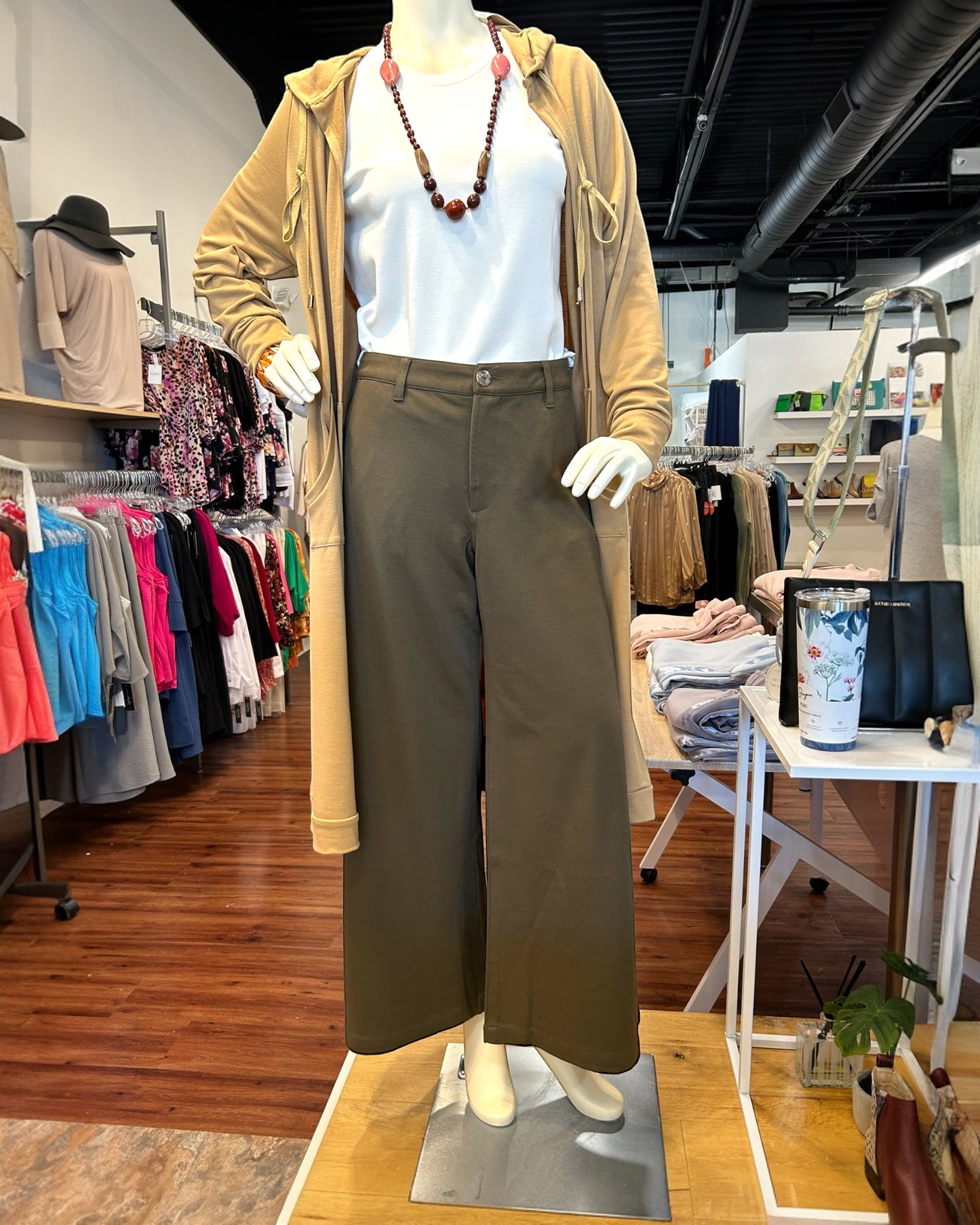 Meg Wide Leg Pants With Trouser Pockets