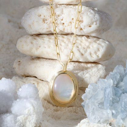 Mother of Pearl Oval Pendant Necklace