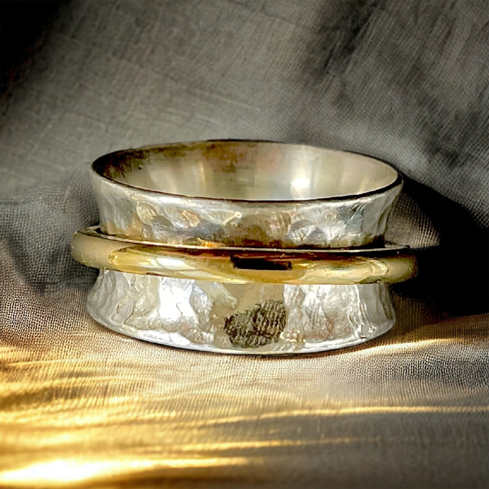 Motion Ring from KADOU Boutique