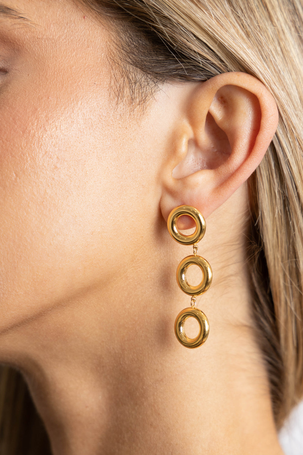 Ollie Link Earring from KADOU Boutique