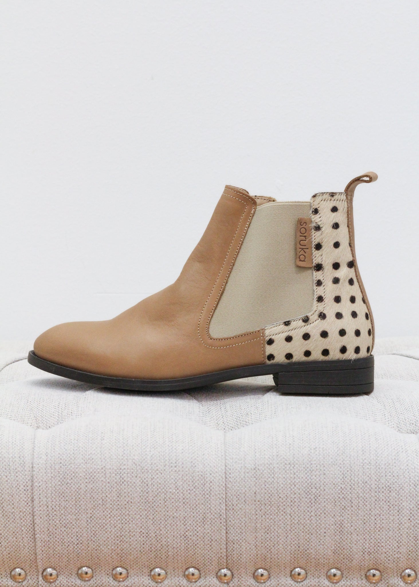 Soruka Vesta Ankle Boots in light brown color. Available online and in store at Kadou Boutique.