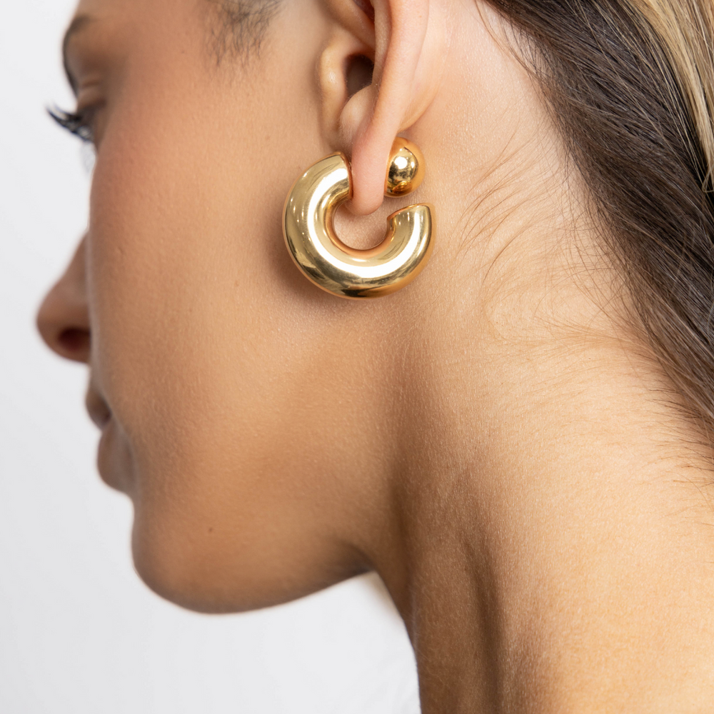 Kelly Tube Hoop from KADOU Boutique