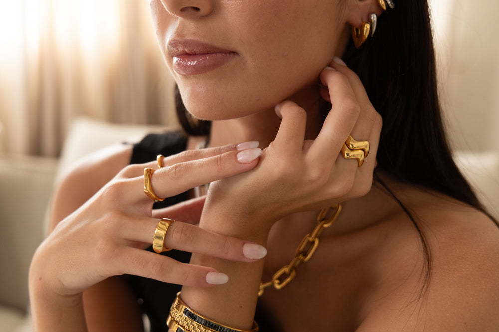Wavy Band Ring from KADOU Boutique