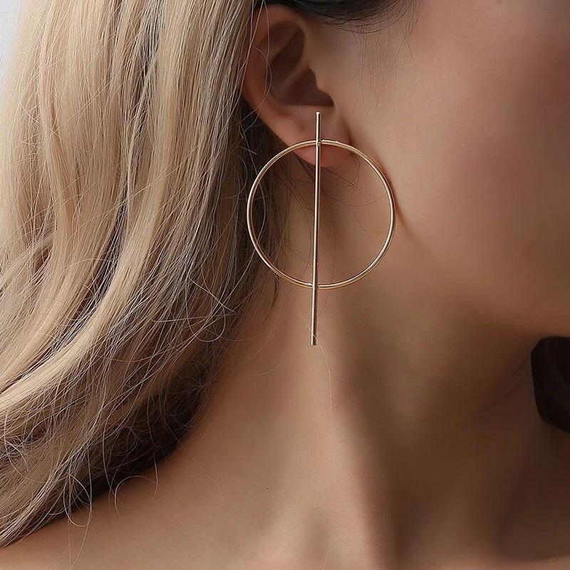 Alex Bar Earring from KADOU Boutique