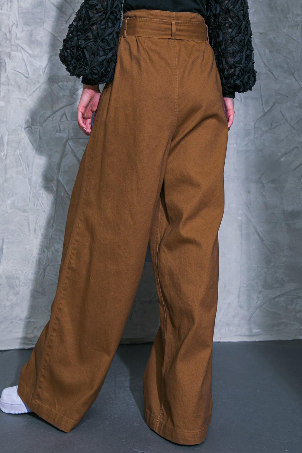 Thriving Weekend Twill Pants from KADOU Boutique