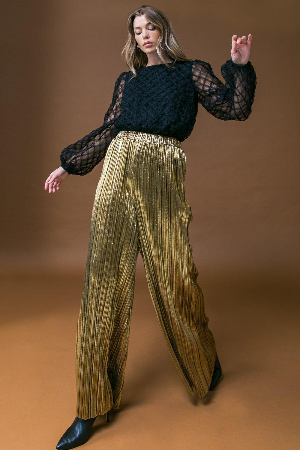 Porch Swing Kisses Woven Pants from KADOU Boutique