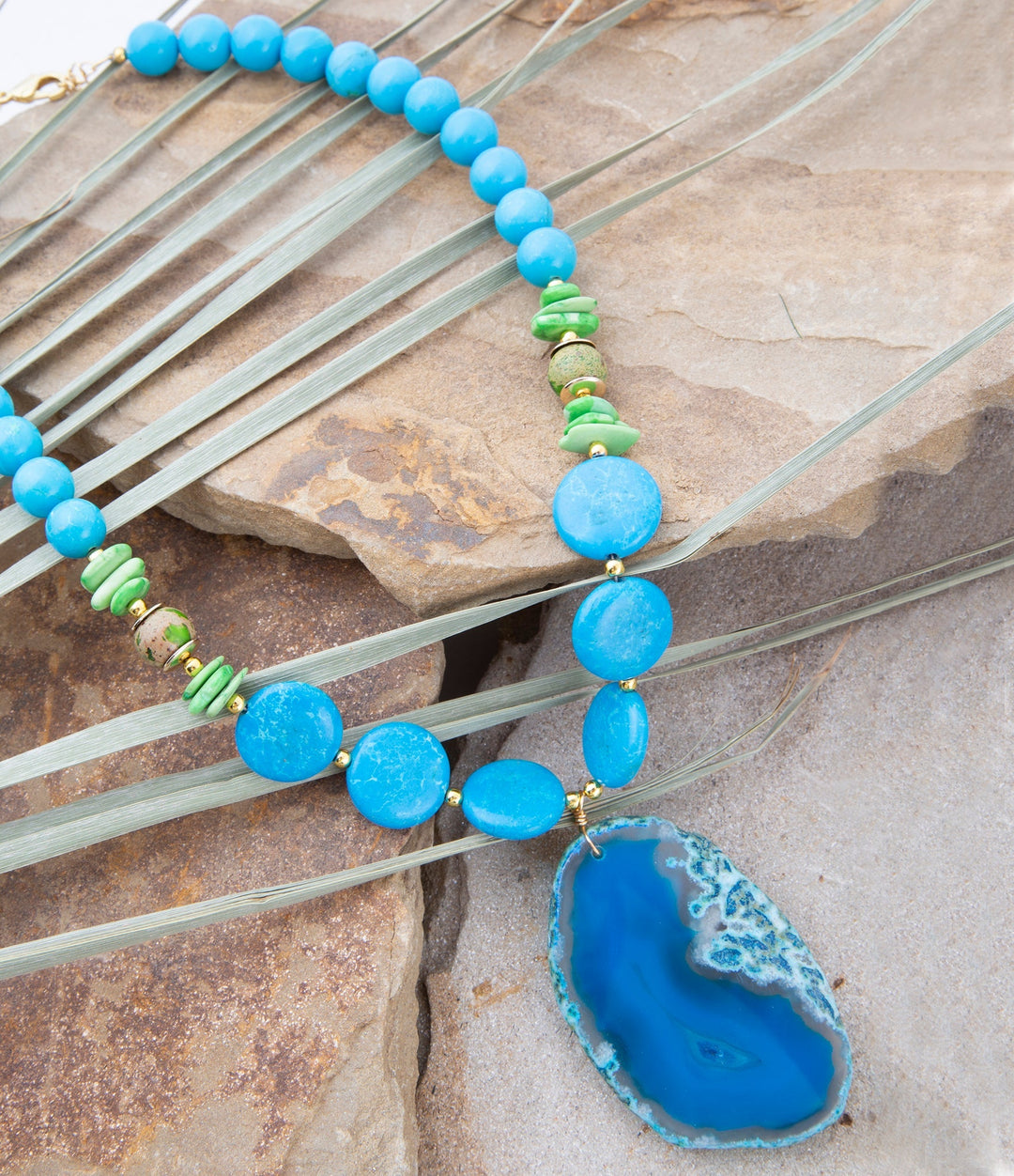 Fresh Twist Lime and Blue Agate Pendant Necklace