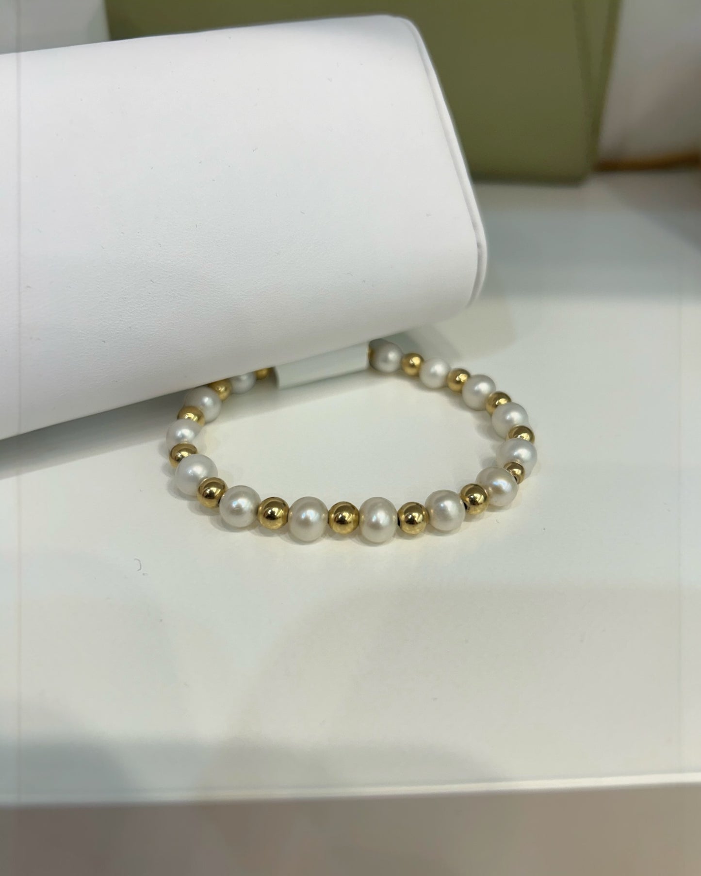 Lola Freshwater Pearl Bracelet