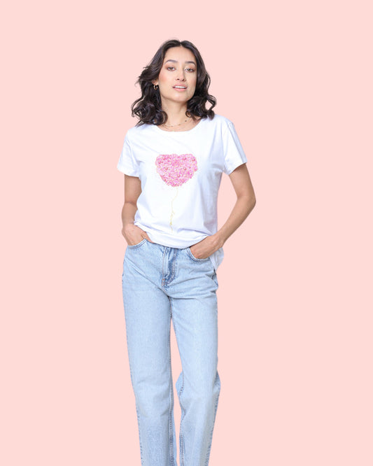 The Love Balloon Tee, available in different sizes at Kadou Boutique.