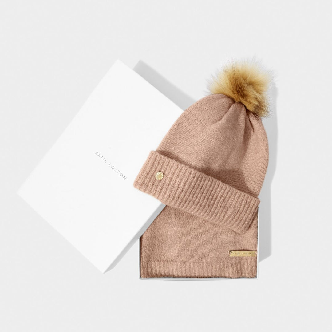 The gift set comes in a nice white box ready to be gifted.