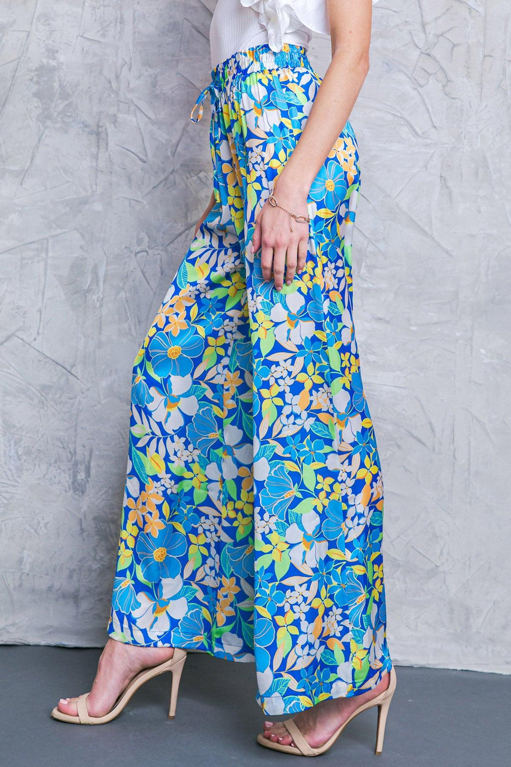 Cruising Through Woven Pants from KADOU Boutique