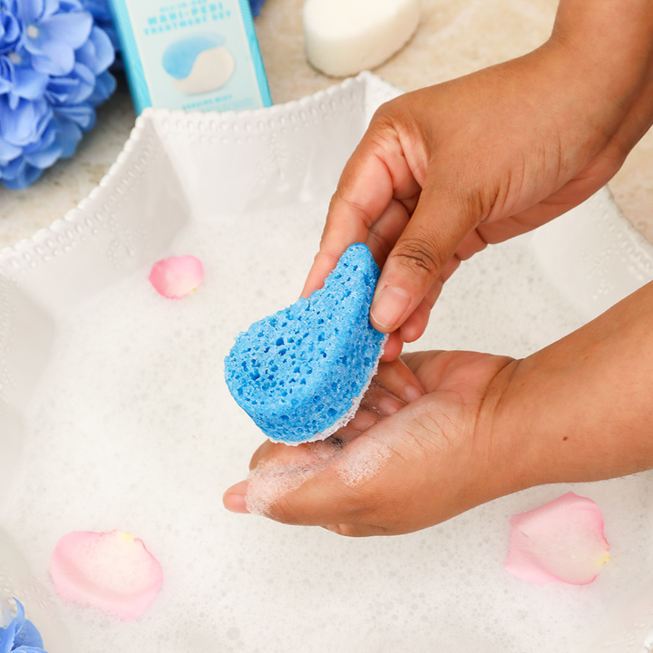 Seaside Mist Mani-Pedi Treatment Set | Essentials