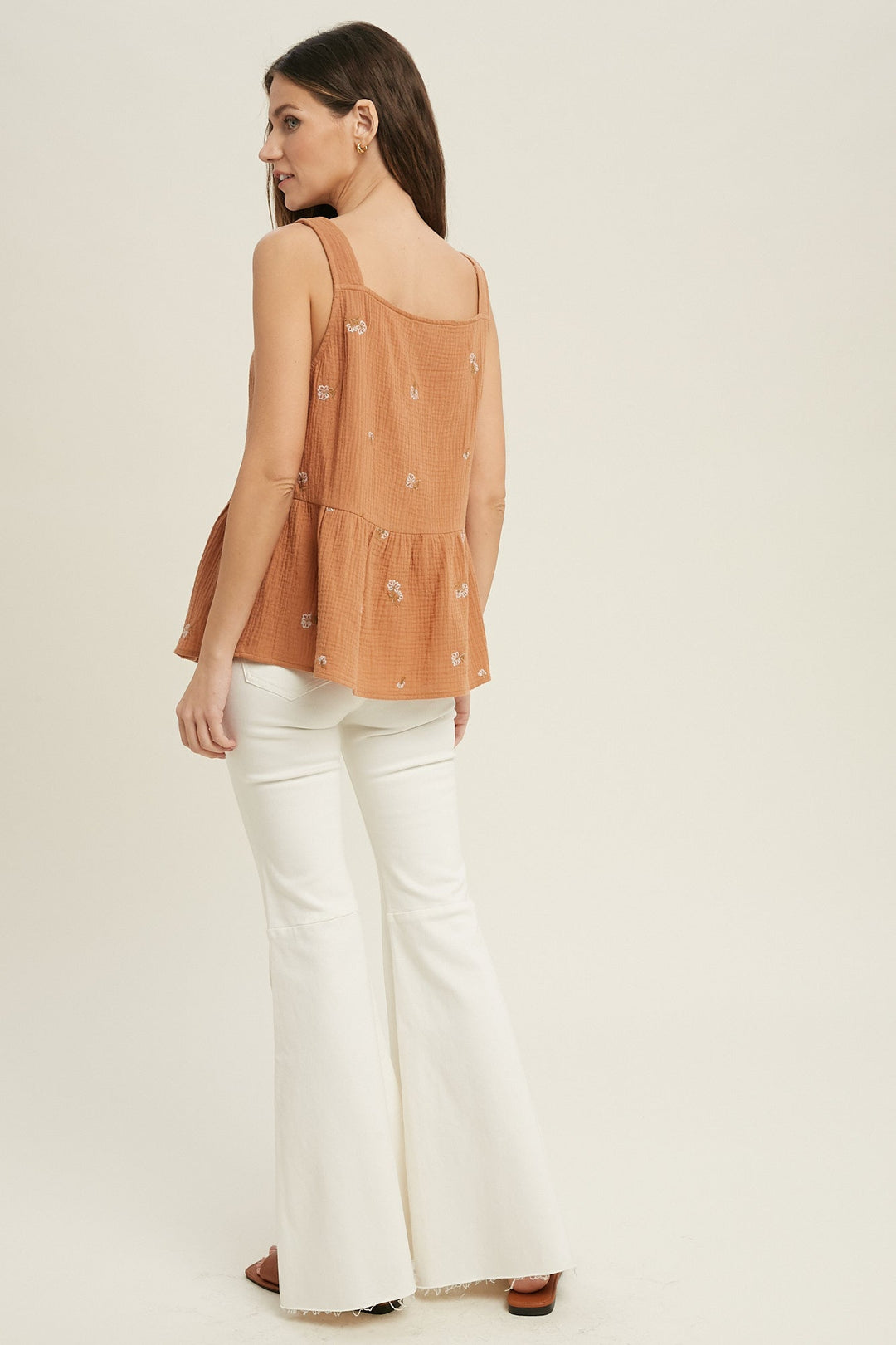 Cotton top for women: Embrodered cotton Sleeveless Blouse