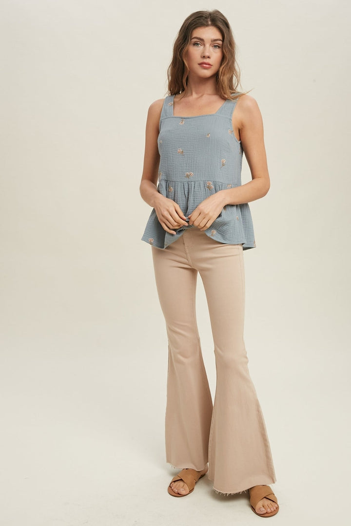 Cotton top for women: Embrodered cotton Sleeveless Blouse