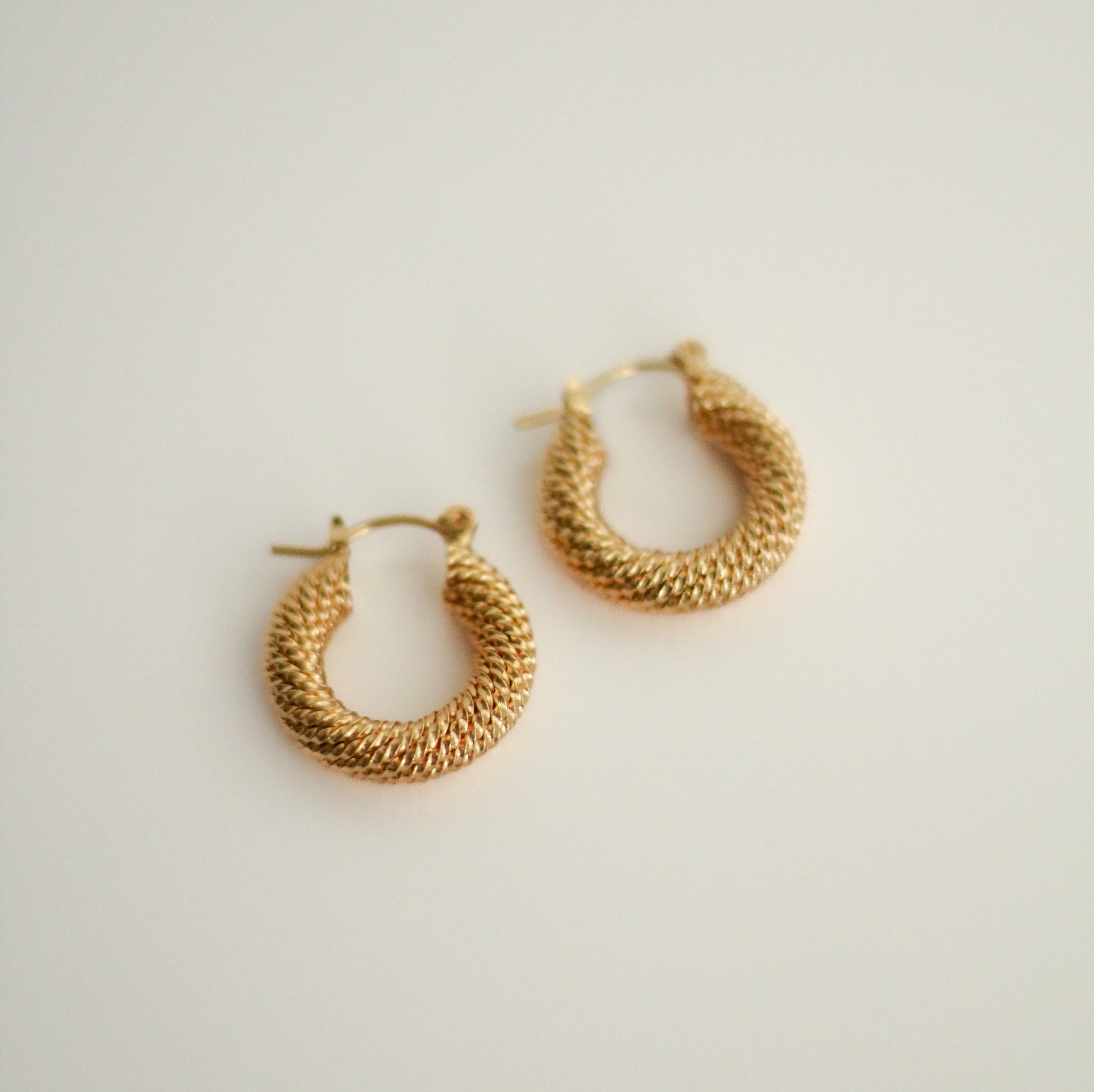 18K Gold hoop earrings